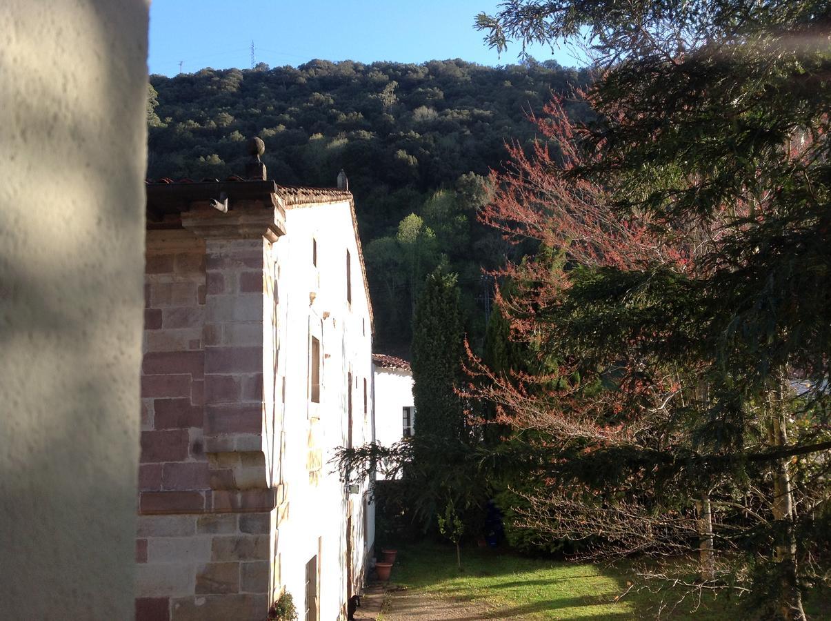 בית הארחה Treceño 	Casona De La Salceda מראה חיצוני תמונה