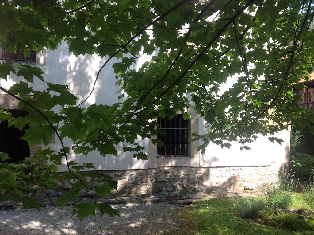 בית הארחה Treceño 	Casona De La Salceda מראה חיצוני תמונה