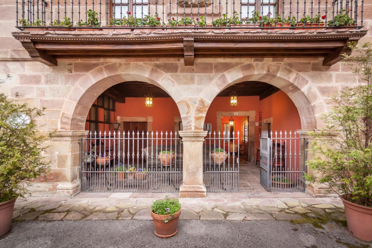 בית הארחה Treceño 	Casona De La Salceda מראה חיצוני תמונה